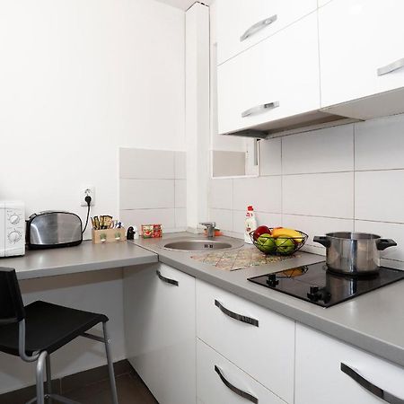 Central Apartment Very Close To Old City Bucarest Esterno foto