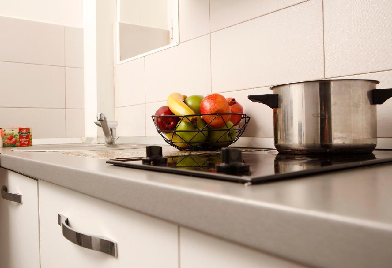 Central Apartment Very Close To Old City Bucarest Esterno foto