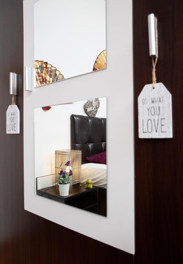 Central Apartment Very Close To Old City Bucarest Esterno foto